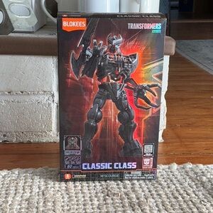 🦍🤖NIB Transformers Scrouge Model Kit Classic Class